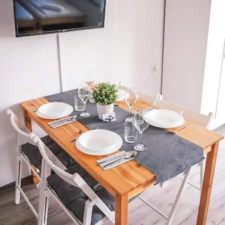 酒店 I Na Szkolnej *