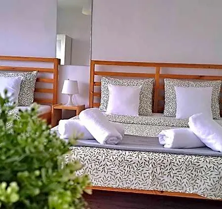 I Na Szkolnej Hotel Zator