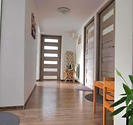 I Na Szkolnej Hotel *