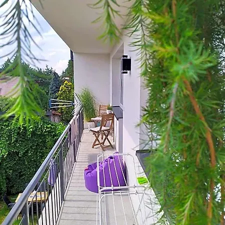 I Na Szkolnej Hotel *
